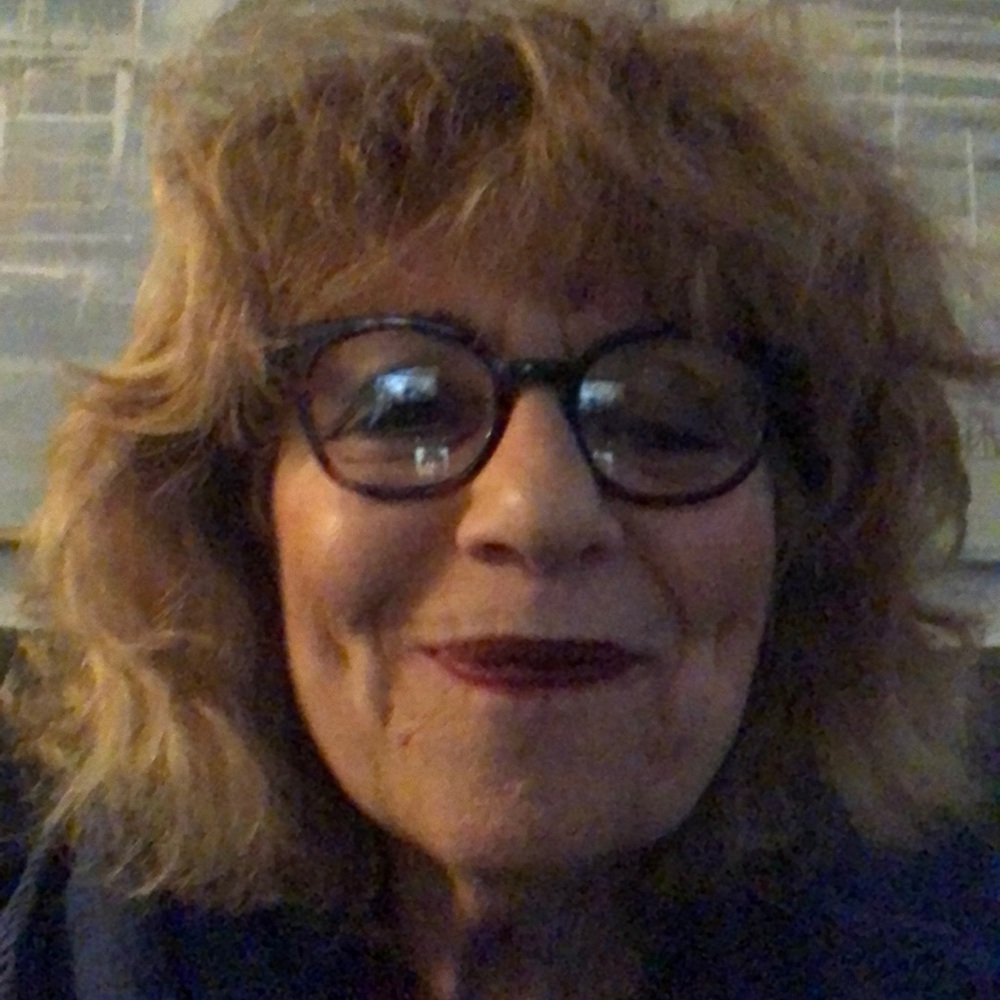 Meet your Posher, Laurie